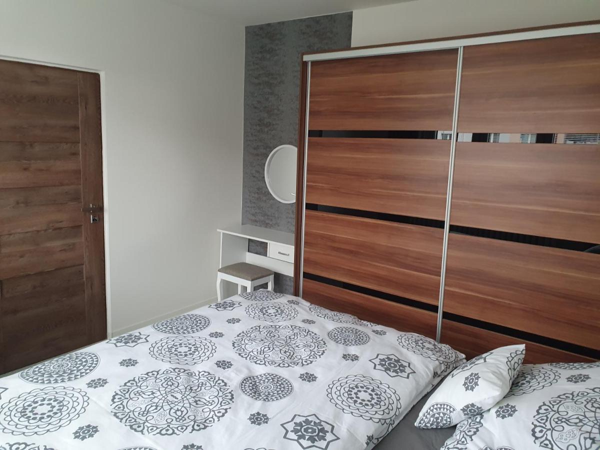 Family Apartman Kovarska Apartment Екстериор снимка